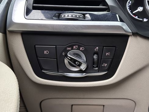 Used 2019 BMW X3 sDrive30i w/ Driving Assistance Package RWD image 19