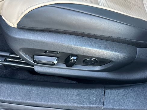 Certified 2020 Lexus ES 300h w/ Luxury Package image 14