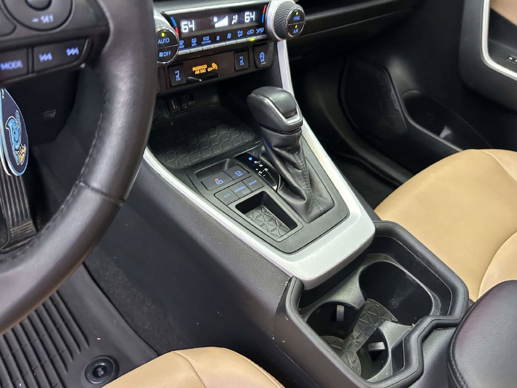 Used 2021 Toyota RAV4 XLE Premium FWD image 20