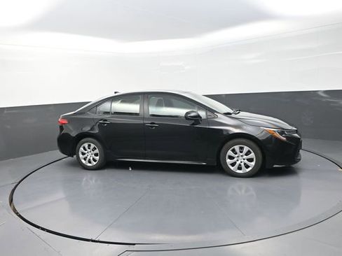 Used 2024 Toyota Corolla LE FWD image 16