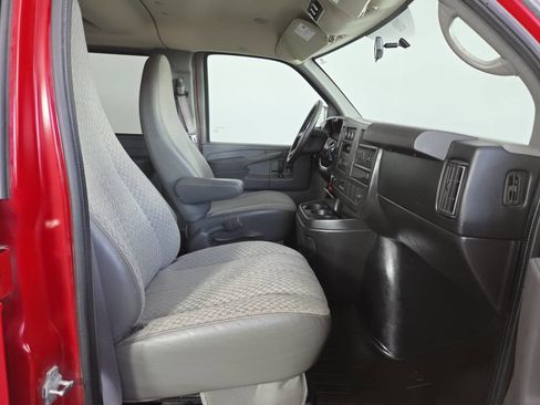 Used 2014 GMC Savana 1500 LT w/ LT Preferred Equipment Group AWD/4WD image 27