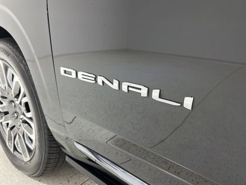Used 2023 GMC Yukon Denali Ultimate image 30