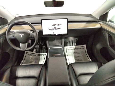 Used 2023 Tesla Model Y Long Range image 37