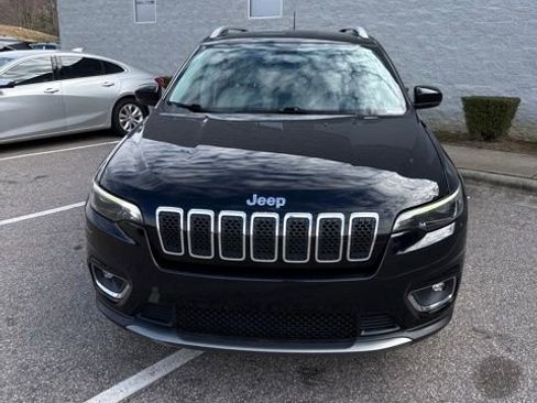 Used 2019 Jeep Cherokee Limited image 2