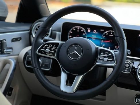 Used 2020 Mercedes-Benz CLA 250 image 31
