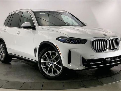 New 2026 BMW X5 xDrive50e image 11