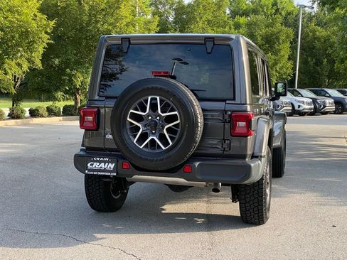 Used 2025 Jeep Wrangler Unlimited Sahara AWD/4WD image 8