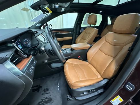 Used 2023 Cadillac XT5 Premium Luxury w/ Technology Package AWD/4WD image 27