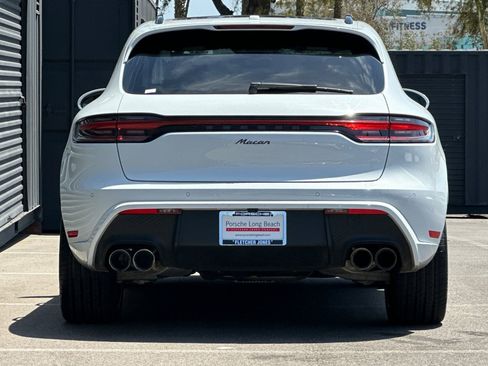 Certified 2022 Porsche Macan AWD/4WD image 7