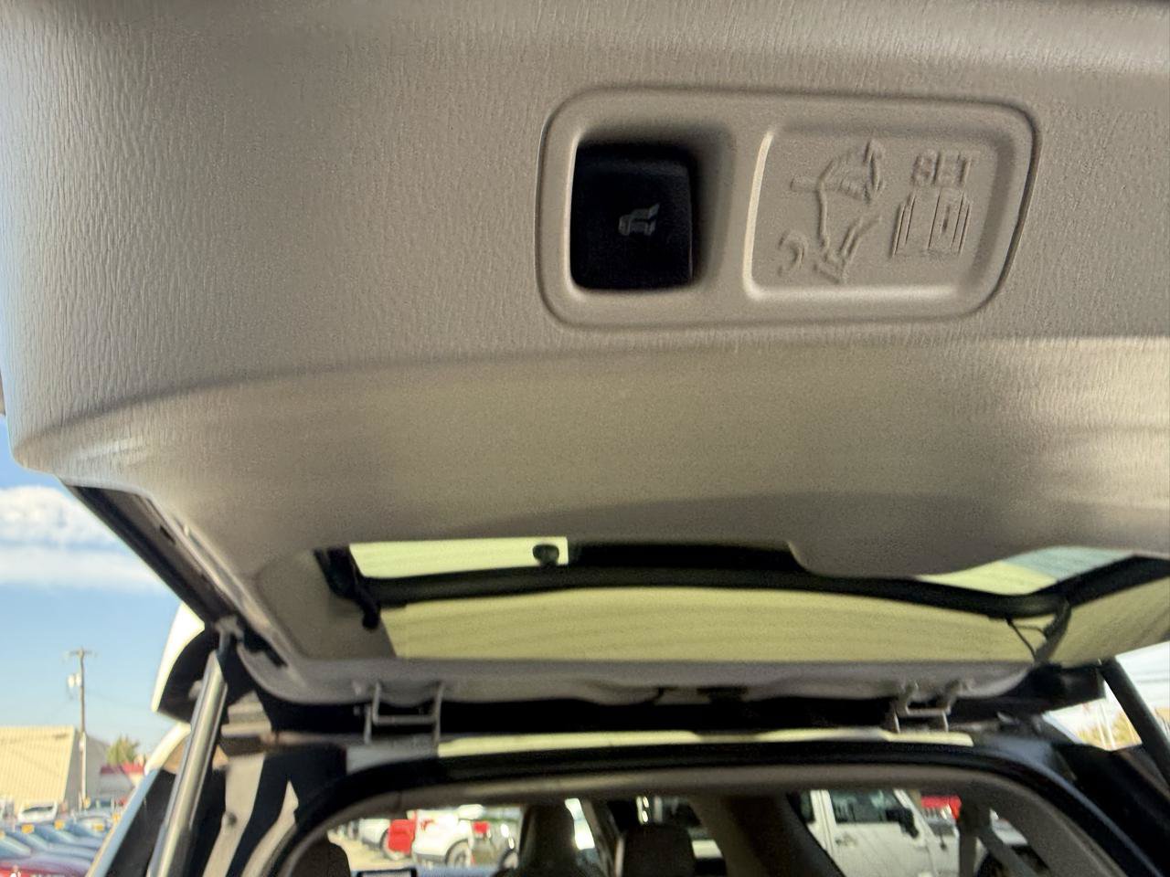 Used 2019 Lincoln Navigator L Reserve AWD/4WD image 8