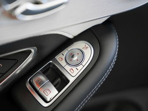Used 2019 Mercedes-Benz C 63 AMG S w/ Multimedia Package image 33