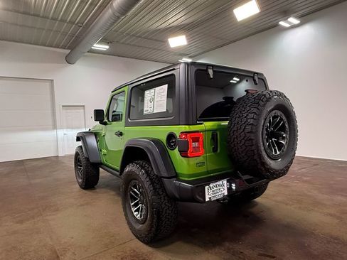 Used 2025 Jeep Wrangler Sport AWD/4WD image 33