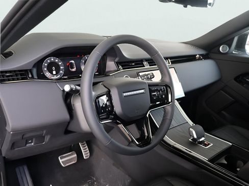 Used 2026 Land Rover Range Rover Evoque Dynamic SE AWD/4WD image 35