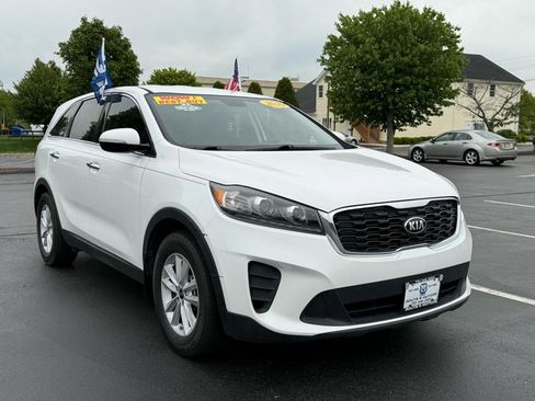 Used 2019 Kia Sorento FWD V6 image 4