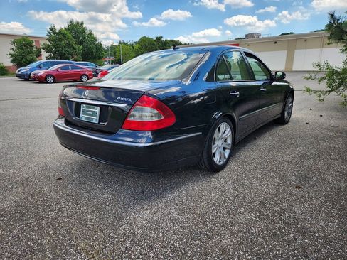 Used 2009 Mercedes-Benz E 350 4MATIC Sedan image 25