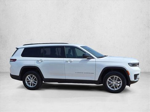 Used 2024 Jeep Grand Cherokee L Laredo RWD image 4