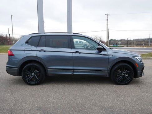 Certified 2024 Volkswagen Tiguan SE R-Line image 8