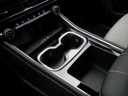 New 2026 Chevrolet Traverse LT w/ Enhanced Driving Package image 32