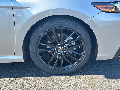 Used 2023 Toyota Camry XSE image 12