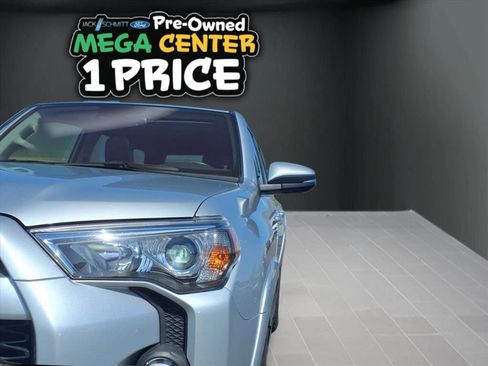 Used 2023 Toyota 4Runner SR5 Premium image 29