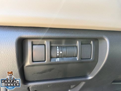 Certified 2025 Subaru Forester Premium AWD/4WD image 21