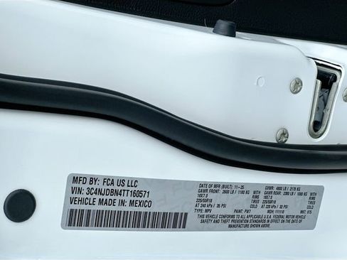 New 2026 Jeep Compass Latitude image 20