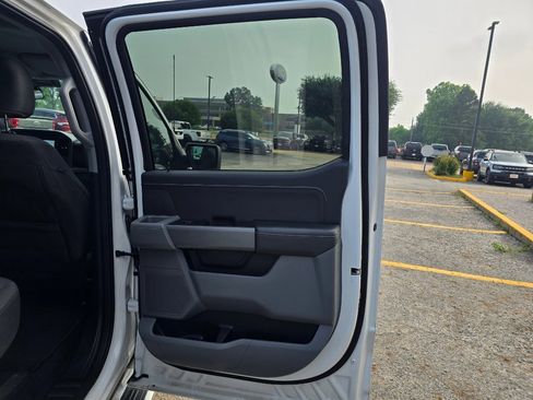 Used 2025 Ford F150 XLT w/ Equipment Group 301A Standard AWD/4WD image 18