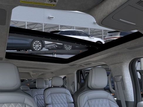 New 2026 Lincoln Navigator L Black Label AWD/4WD image 22