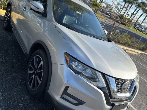 Used 2020 Nissan Rogue SL w/ Premium Package image 4