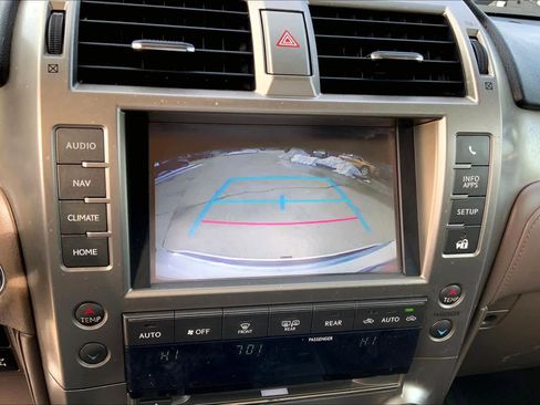 Used 2019 Lexus GX 460 Premium image 26