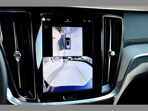 Certified 2025 Volvo V60 B5 Cross Country Ultra AWD/4WD image 22