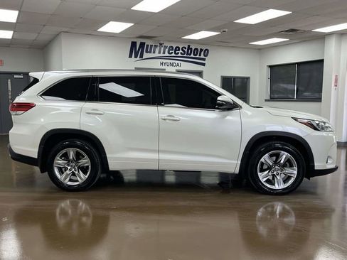 Used 2018 Toyota Highlander Limited AWD/4WD image 4