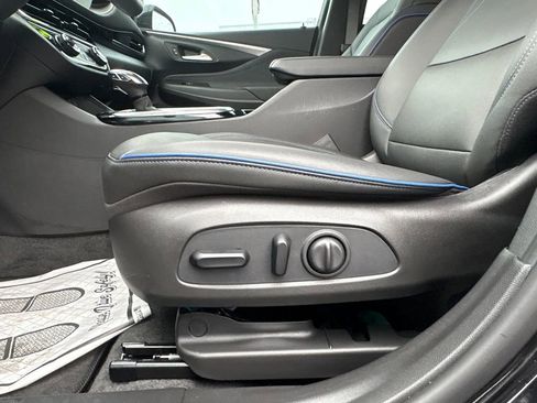 Used 2025 Buick Envista Sport Touring w/ Convenience I Package image 18