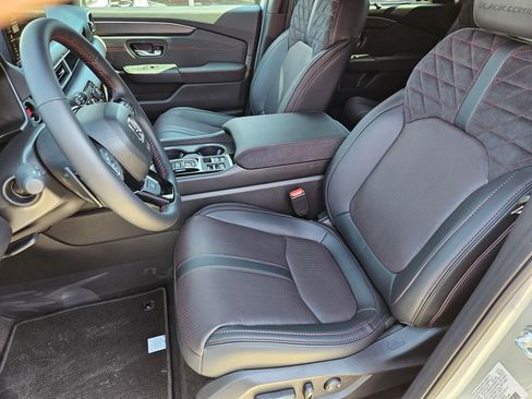 New 2026 Honda Pilot Black Edition image 14