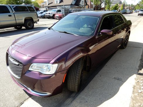 Used 2020 Chrysler 300 Touring L w/ Quick Order Package 2EF RWD image 8