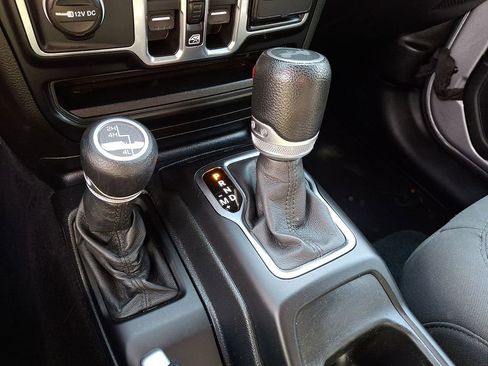 Used 2021 Jeep Wrangler Unlimited Sport AWD/4WD image 16