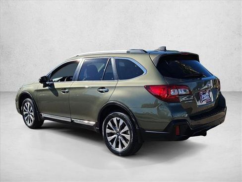 Used 2018 Subaru Outback 3.6R Touring image 8