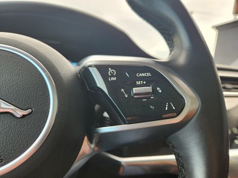 Used 2020 Jaguar I-PACE SE image 33