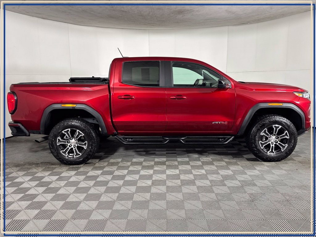 Certified 2025 GMC Canyon AT4 w/ AT4 Premium Package AWD/4WD image 7