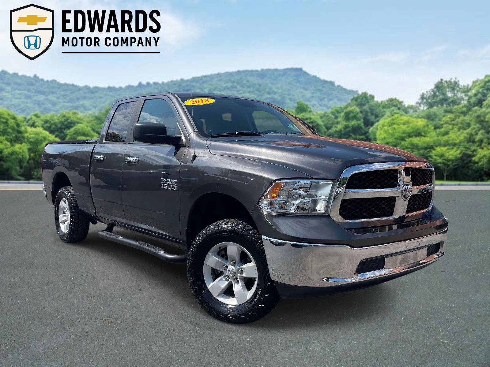 Used 2018 RAM 1500 Classic SLT AWD/4WD image 1