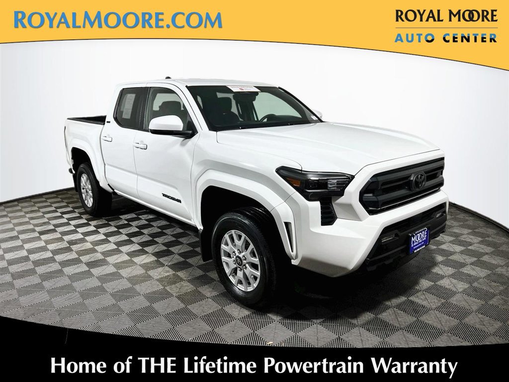 Used 2025 Toyota Tacoma SR5 AWD/4WD image 1