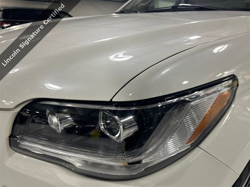 Certified 2023 Lincoln Navigator Reserve image 7