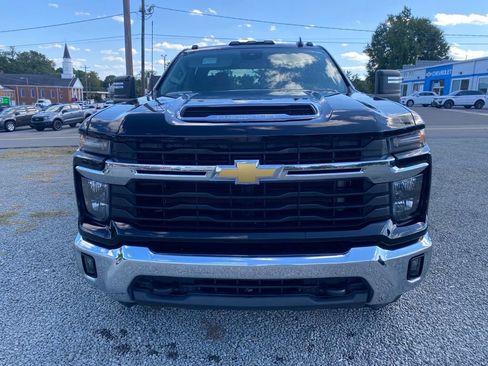 Used 2024 Chevrolet Silverado 2500 LT image 8