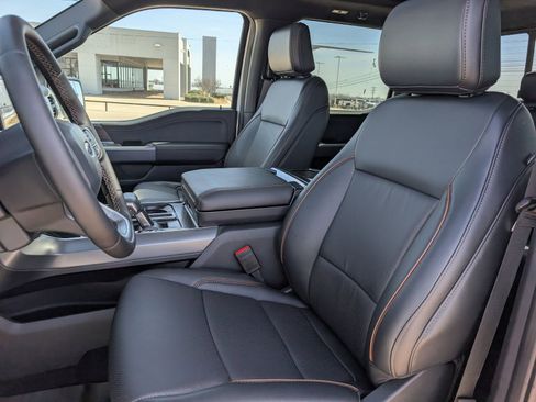 Used 2025 Ford F150 Lariat w/ Equipment Group 502A High image 26