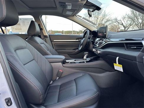 New 2025 Nissan Altima 2.5 SR w/ SR Premium Package image 10