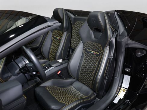 Used 2018 Lamborghini Huracan LP 580-2 RWD image 41