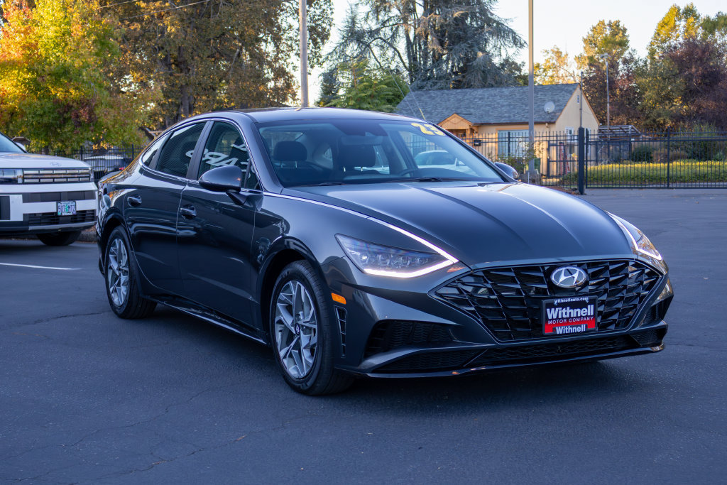 Used 2023 Hyundai Sonata SEL w/ Cargo Package FWD image 5