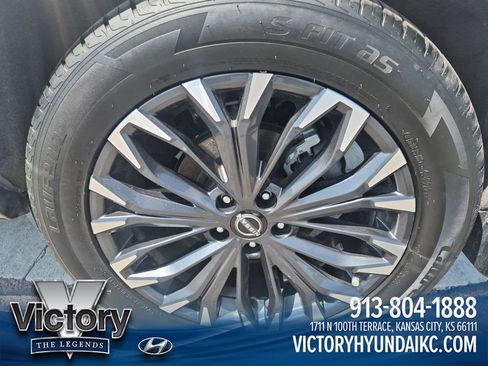 Used 2024 Nissan Rogue Platinum w/ Platinum Premium Package AWD/4WD image 27
