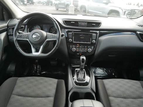 Used 2019 Nissan Rogue Sport SV w/ All-Weather Package image 13