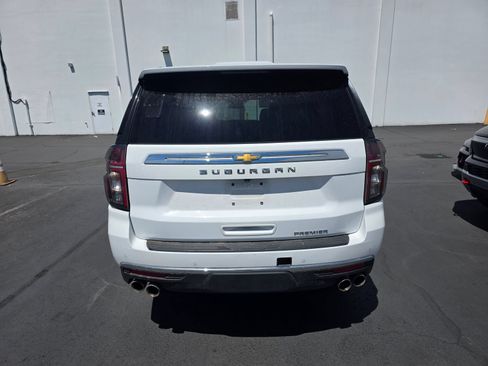Used 2024 Chevrolet Suburban Premier AWD/4WD image 6